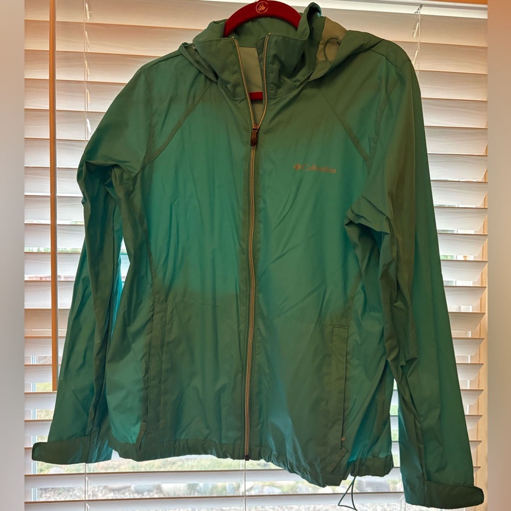 Columbia Aqua Hooded Windbreaker
